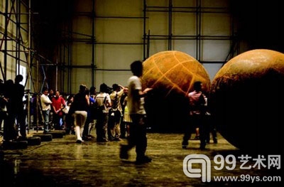 隋建国，《运动的张力》展览现场，2009