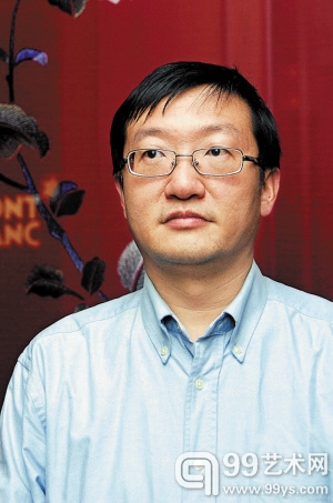 策展人顾振清