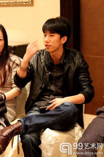 2011新星星艺术节年度摄影新人奖获奖者：李舜