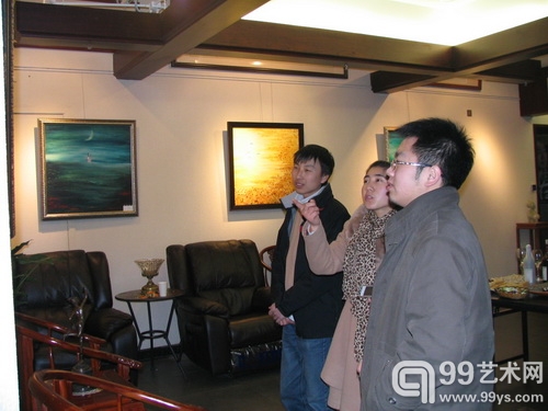 点击图片查看下一页 自由自在:曾醉油画展在财智邦国际艺术会馆展出
