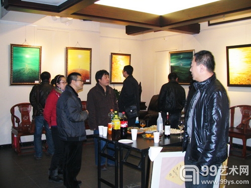 点击图片查看下一页 自由自在:曾醉油画展在财智邦国际艺术会馆展出
