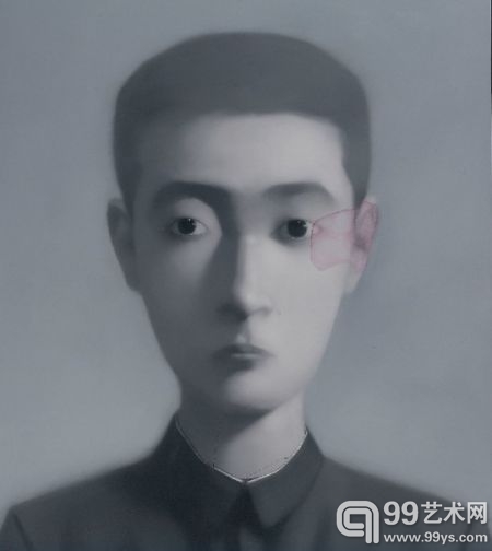 张晓刚：《血缘系列：男孩》（2004），估价为350万－450万港元。
