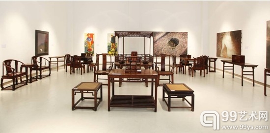 北京传是举办的“物得其宜—黄花梨家具精品展”现场