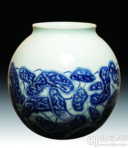 白明 / Bai Ming "青荷绕塘"瓶 / Porcelain Bottle of "Green Lotus in Pool" 瓷 / Ceramic H: 28.5cm 2011