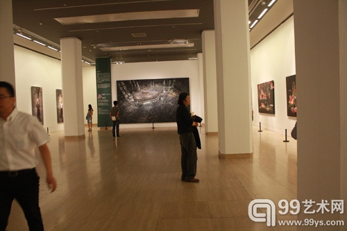 “在当代——2012首届中国油画双年展”现场