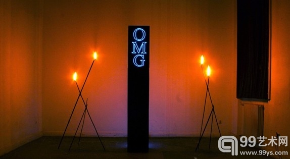 装置作品OMG Obelisk (2007)