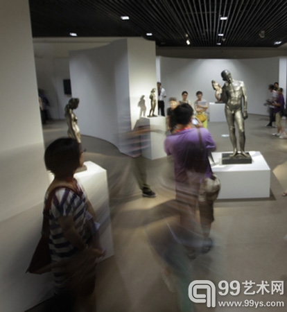 中华艺术宫国庆开馆 五个长期大展迎接开幕式