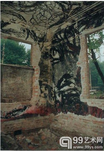 “弘春里8号”画室墙上画的画 