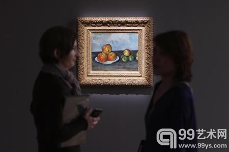 2013年5月7日，在苏富比印象派与现代艺术品拍卖会拍卖预展上，展出的塞尚作品《苹果》（Les Pommes）