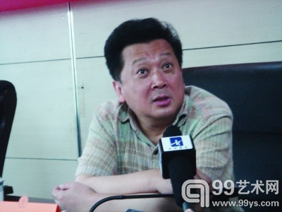 郁钧剑昨日现身南京