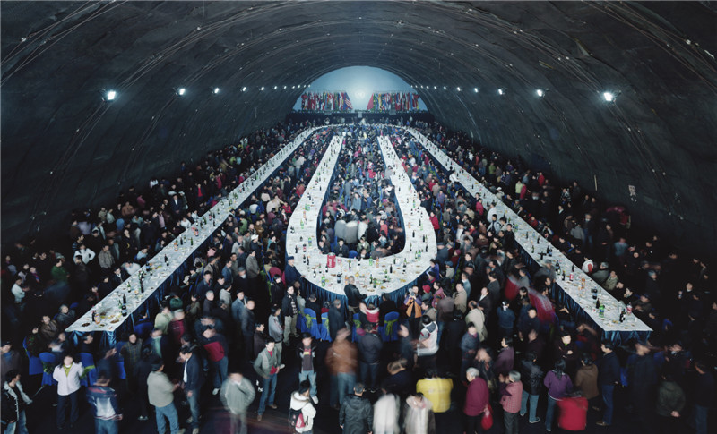 UN Party-left, 170x280cm