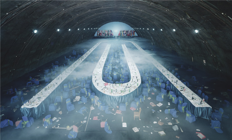 UN Party-right, 170x280cm