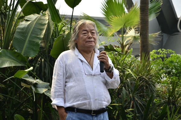 收藏家黄建华