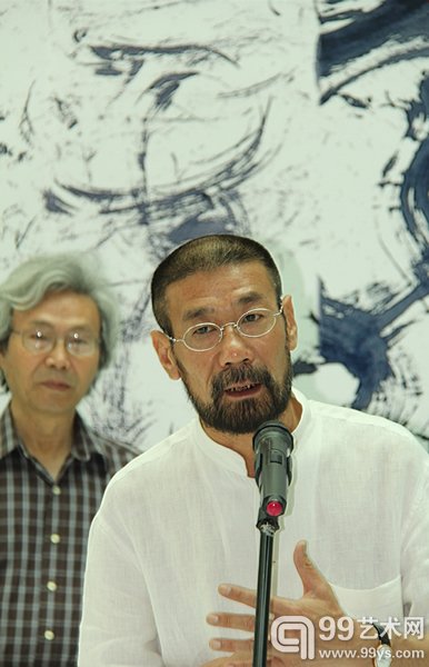 诗人、学者、《诗书画》主编寒碧先生致辞
