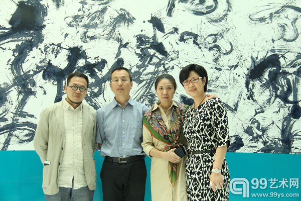 夏可君、张伟力、谢淑敏、高淑芳合影