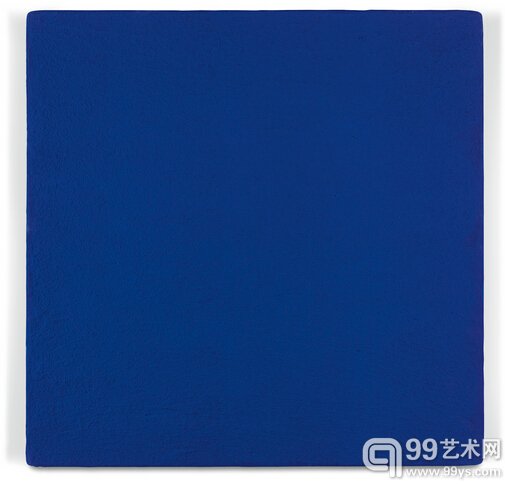 7.伊夫·克莱因的《UNTITLED BLUE MONOCHROME (IKB 271) 》，成交价277.05万英镑。该作创作于1960年，规格为50x50cm，原先估价为250-350万英镑。