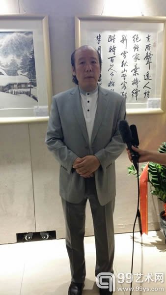 宝盈轩书画艺术研究院院长王建成接受媒体采访