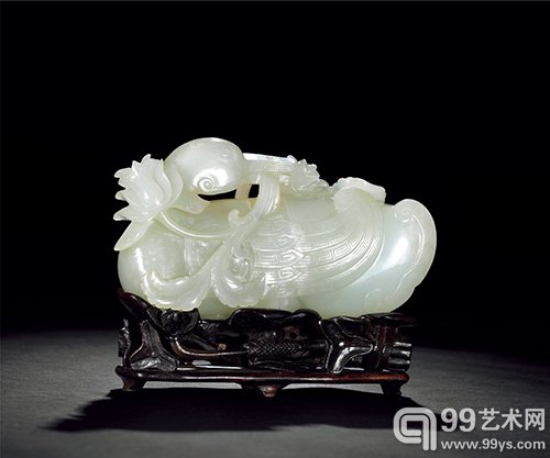 清乾隆 青白玉雕宝鸭穿莲摆件 成交价（含佣金）：57.5万