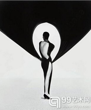 `Versace Dress, Back View, El Mirage` (1990)