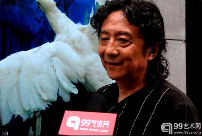 艺术家何多苓接受99艺术网采访