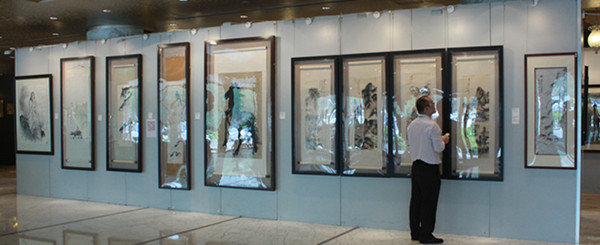 北京保利第27期书画精品拍卖会预展现场