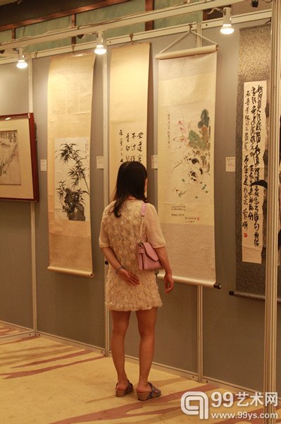 北京保利第27期书画精品拍卖会预展现场