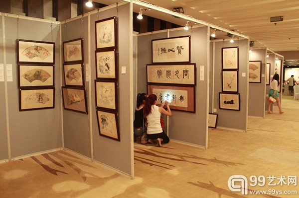 北京保利第27期书画精品拍卖会预展现场