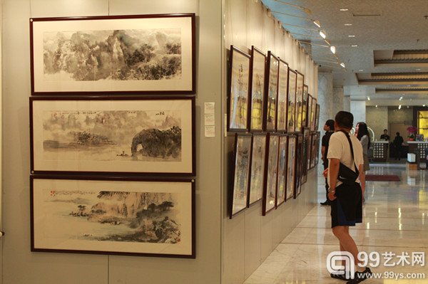 北京保利第27期书画精品拍卖会预展现场