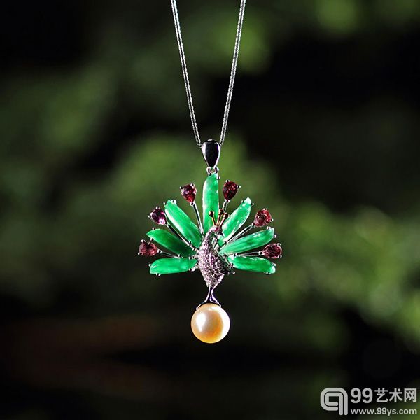 孔雀翡翠挂件