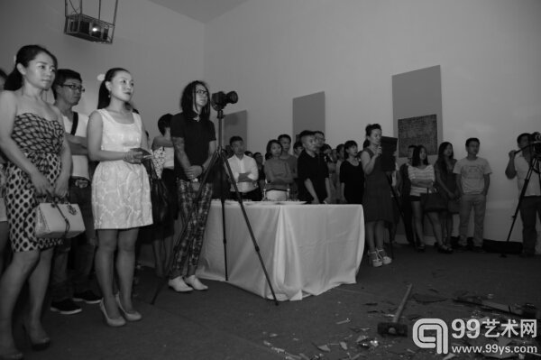 观众正在观看音乐演出