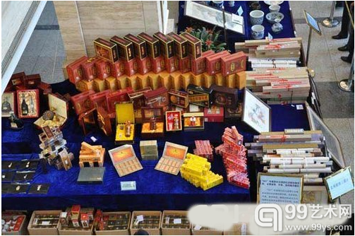 2009年9月23日，文强受贿物品，名贵烟酒。