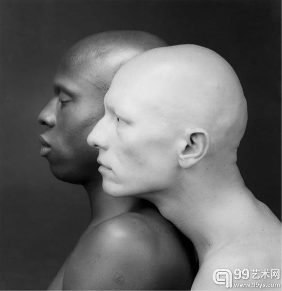 罗伯特·梅普尔索普(Robert Mapplethorpe)摄影作品《Ken Moody and Robert Sherman》(1984)