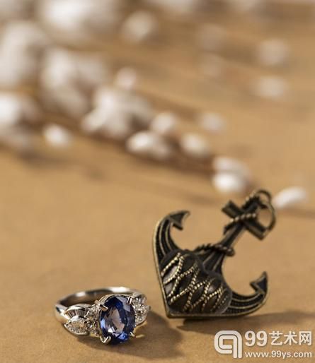 4.013克拉未加热蓝宝石戒指 估价：RMB150，000-200，000