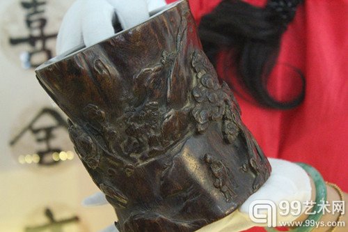 明代沉香笔筒