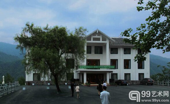 陈达冰营建的香溪源宾馆，会议所在地。出生香溪的王昭君，同水质有关。