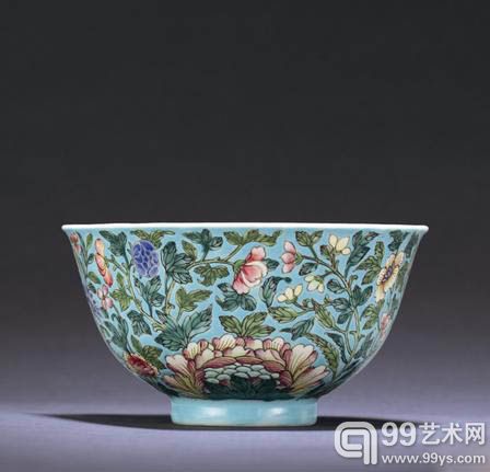 清乾隆 松石绿地粉彩九秋纹碗（167）