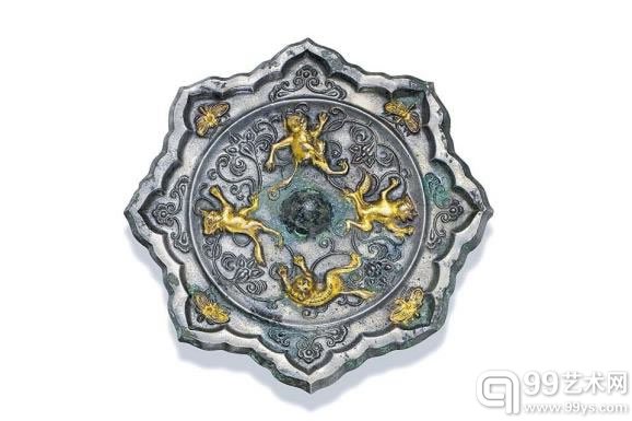 唐 局部鎏金瑞兽纹菱花式铜镜