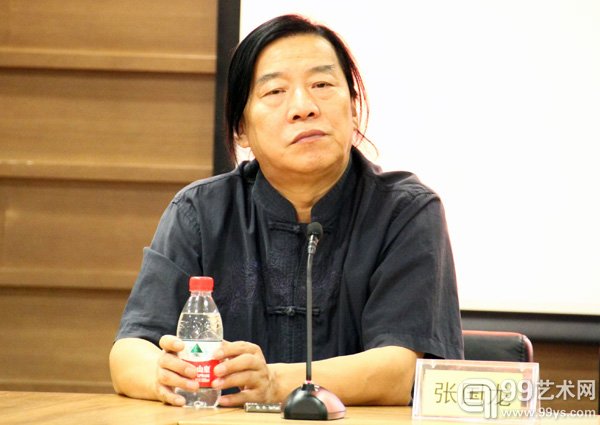 新闻发布会现场张国龙教授