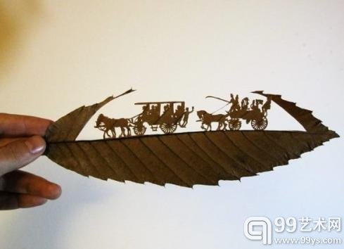 伊朗艺术家落叶上创作：超凡想象力震慑心灵