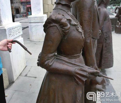没了胳膊一点都不欢乐.....