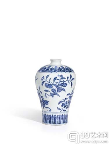 明永乐 青花折枝瑞果纹梅瓶 4828万港币 香港苏富比