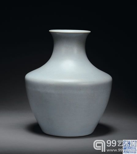 清乾隆 仿汝釉鱼篓尊 1955万元 北京翰海
