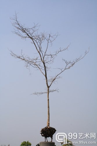 寻找新大路 铸铜 200x300x500cm 2013