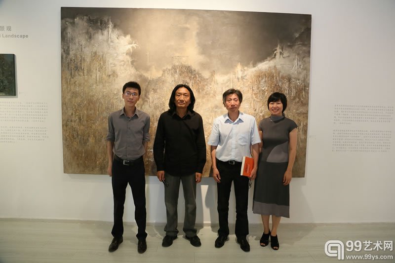 中国美术馆馆长范迪安在展览现场