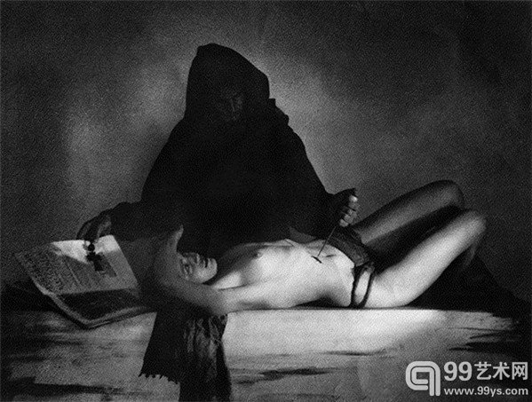 “恶魔的印记”(The Mark of The Devil),来自莫滕森《巫术和魔鬼》(Witchcraft and Demonology)系列。