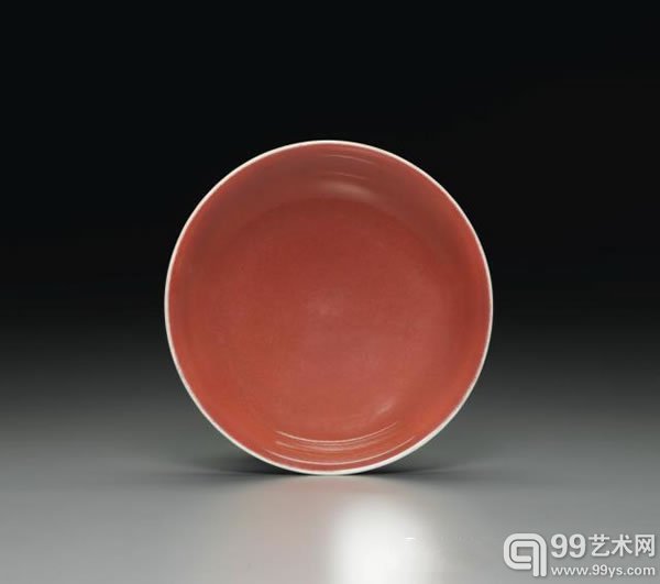 明宣德红釉盘六字楷书刻款直径73/4寸(19.7公分)美元120,000-180,000