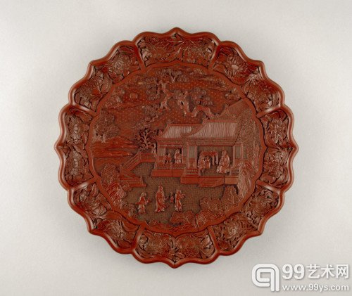 雕漆人物盘 明永乐（公元1403-24） 径：34.8公分 款：	大明永樂年製 内府甜食房 大英博物馆藏：1974,0226.20