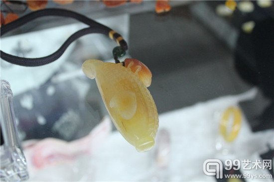 金丝玉摆件