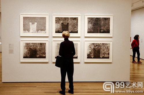 贾斯培·琼斯位于纽约现代艺术博物馆的个展“遗憾”现场