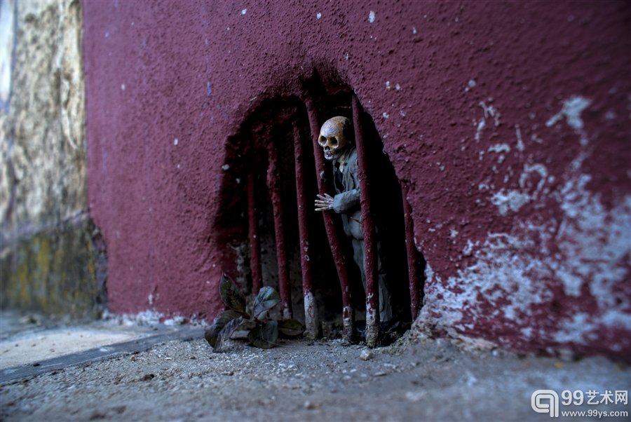 艺术家Isaac Cordal 迷你水泥人物雕塑